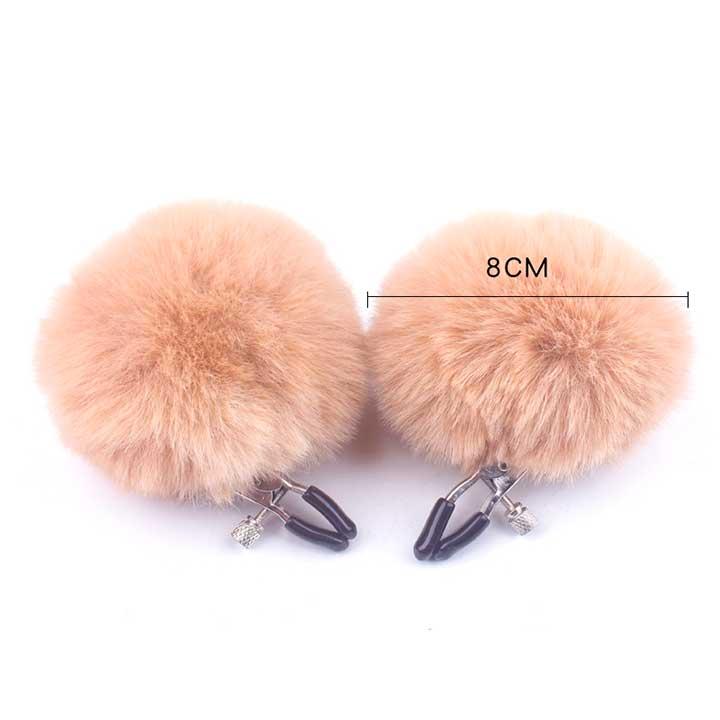 Зажимы для сосков с мехом "Pom Pom Nipple Clamps" - Белый – Садо-мазо — изображение 3